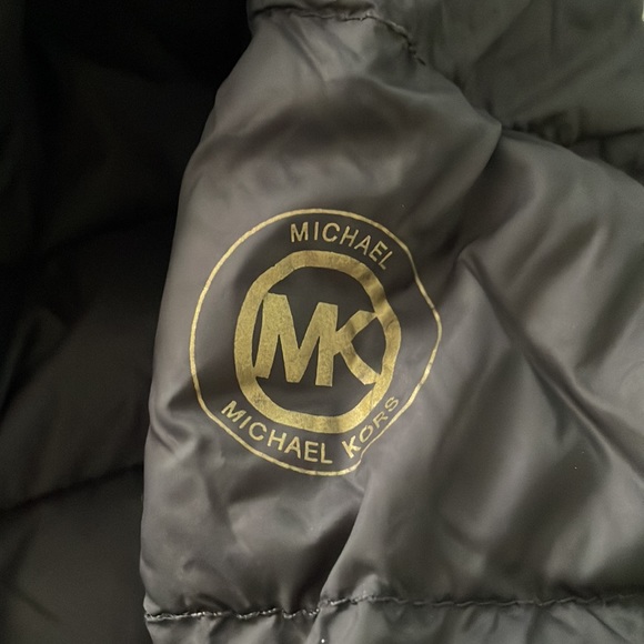 Beautiful Michael Kors dark grey packable down full jacket - Picture 5 of 7